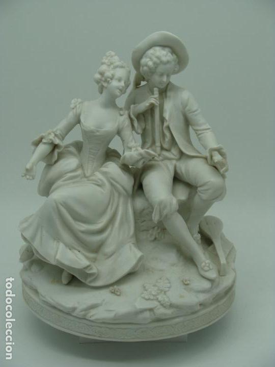 Antig&uuml;edades: Biscuit blanco Pareja - Siglo XX - Foto 1