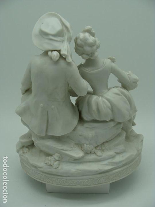 Antig&uuml;edades: Biscuit blanco Pareja - Siglo XX - Foto 2