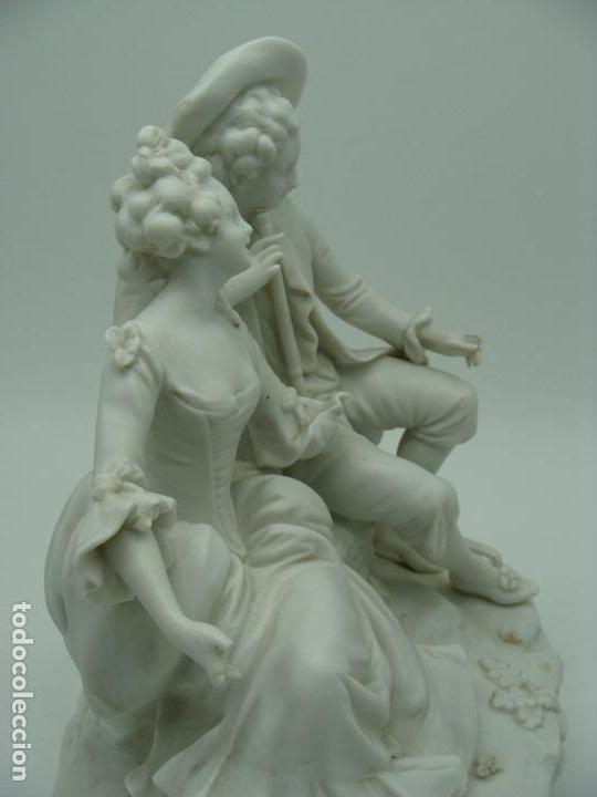 Antig&uuml;edades: Biscuit blanco Pareja - Siglo XX - Foto 3