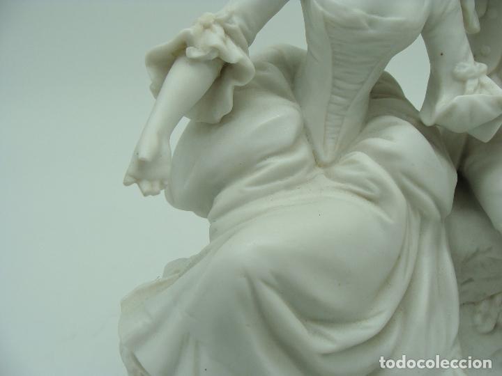 Antig&uuml;edades: Biscuit blanco Pareja - Siglo XX - Foto 6