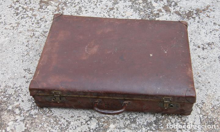 Antig&uuml;edades: MALETA ANTIGUA CON INICIALES - Foto 3