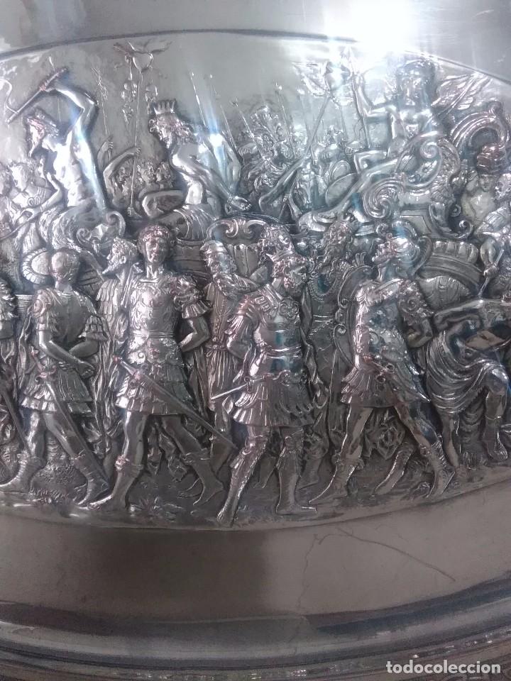 Antig&uuml;edades: Bandeja ba&ntilde;o de plata - Foto 3