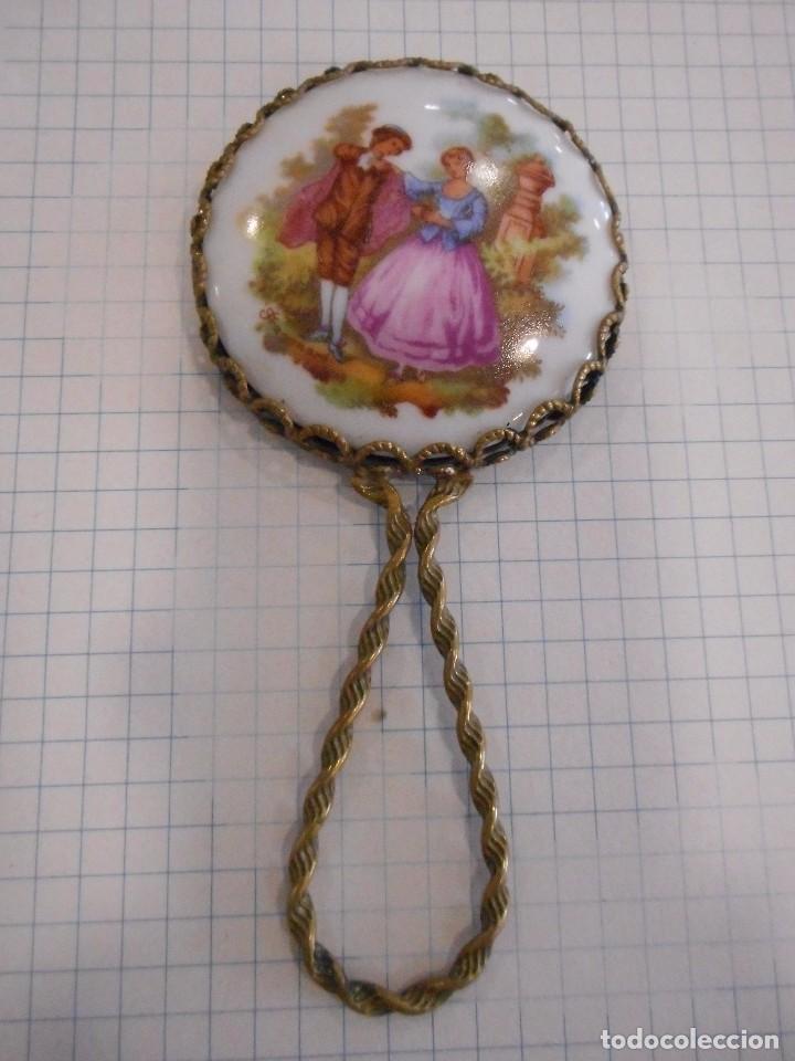 Antig&uuml;edades: Espejo de mano con escena de Fragonard - Foto 2