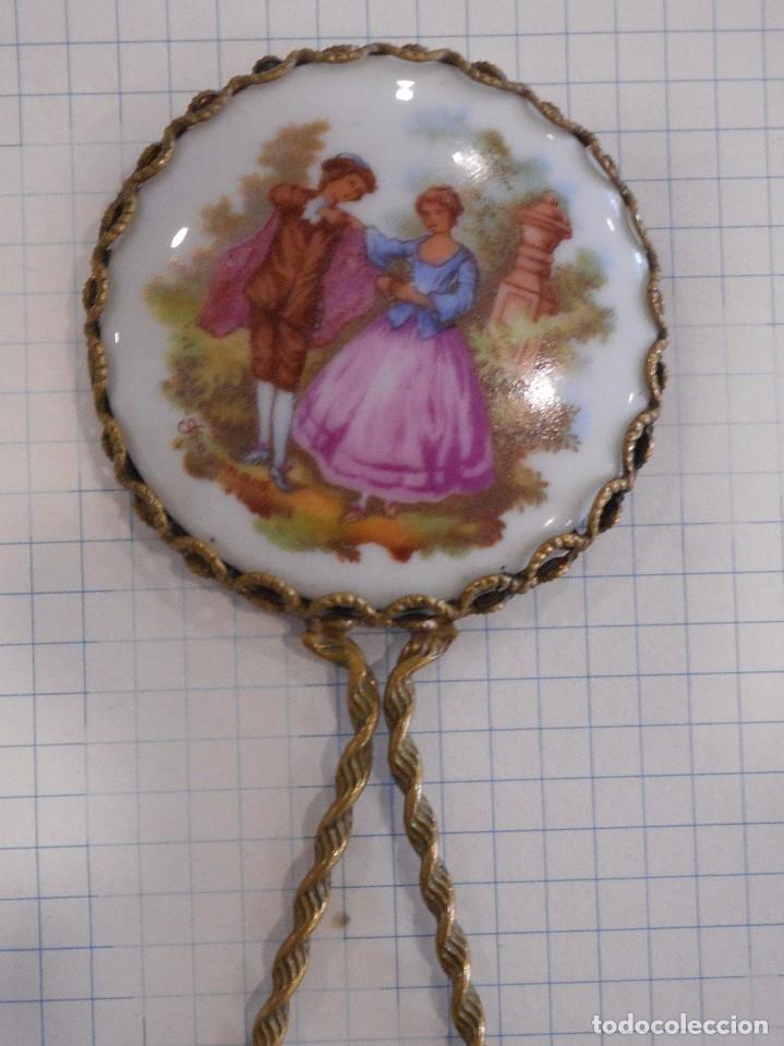 Antig&uuml;edades: Espejo de mano con escena de Fragonard - Foto 3