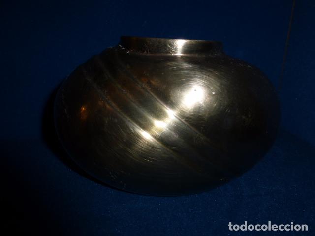 Antig&uuml;edades: ANTIGUO JARRON DE BRONCE CON FORMA OVAL - Foto 3