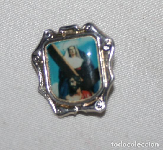 Antig&uuml;edades: PIN DE HERMANDAD DE SEMANA SANTA DE HELLIN - Foto 1