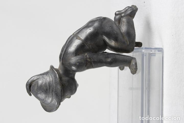 Antig&uuml;edades: figura plomo beb&eacute; con gorrito - Foto 2