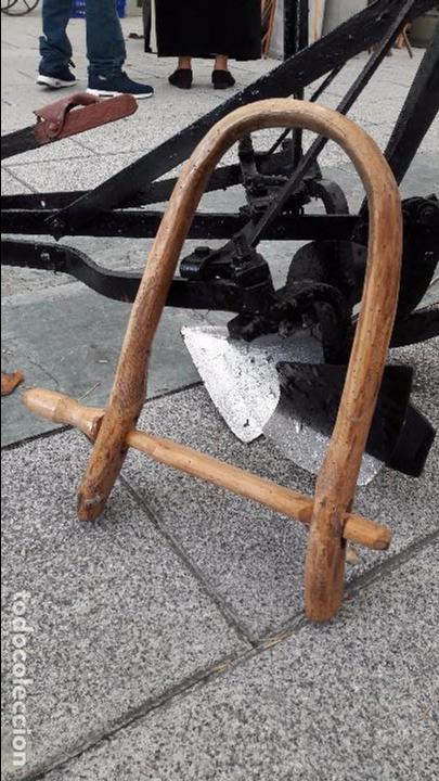 Antig&uuml;edades: collar para el ganado - Foto 1