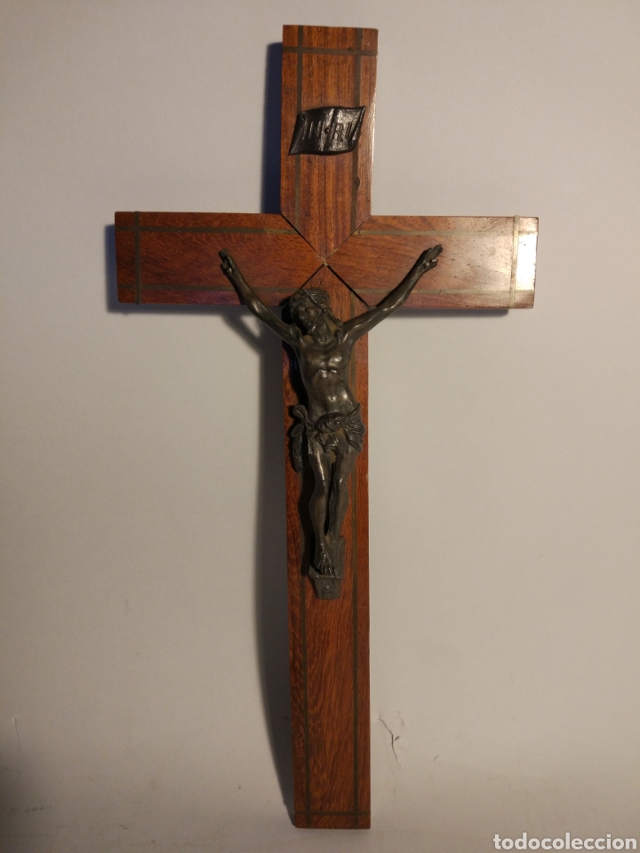 Antig&uuml;edades: Cristo bronce y nogal. sXIX - Foto 1