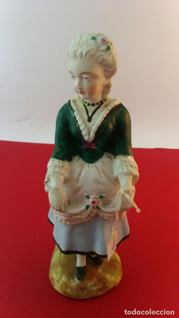Antig&uuml;edades: FIGURA DE MUJER, BISCUITE POLICROMADO - Foto 1