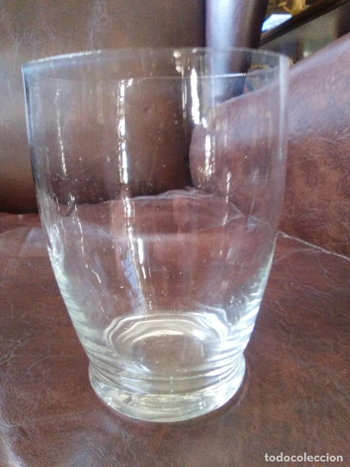 Antig&uuml;edades: Tres vasos de cristal soplado. - Foto 2