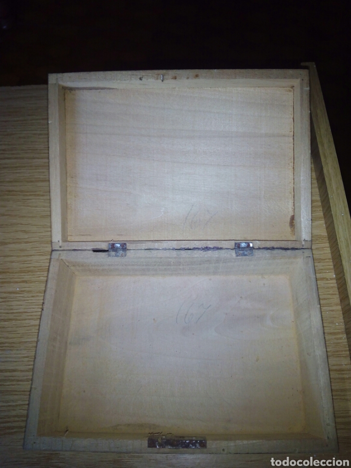Antig&uuml;edades: -Peque&ntilde;a caja decorada - Foto 2