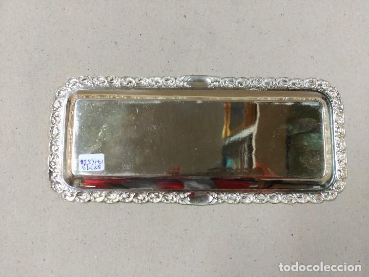Antig&uuml;edades: BANDEJA TARJETERO EN METAL PLATEADO - Foto 4