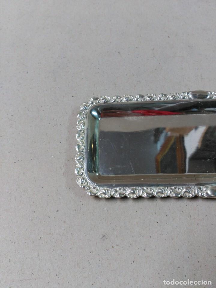 Antig&uuml;edades: BANDEJA TARJETERO EN METAL PLATEADO - Foto 6