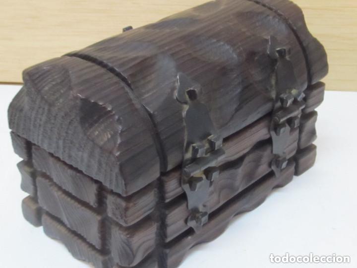 Antig&uuml;edades: CAJA DE MADERA GRAN PESO,TALLADA - Foto 2