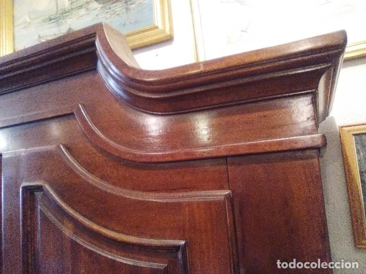 Antig&uuml;edades: Armario de nogal, neocl&aacute;sico. - Foto 10