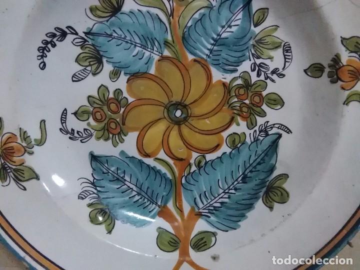 Antig&uuml;edades: Plato de manises la&ntilde;ado - Foto 2