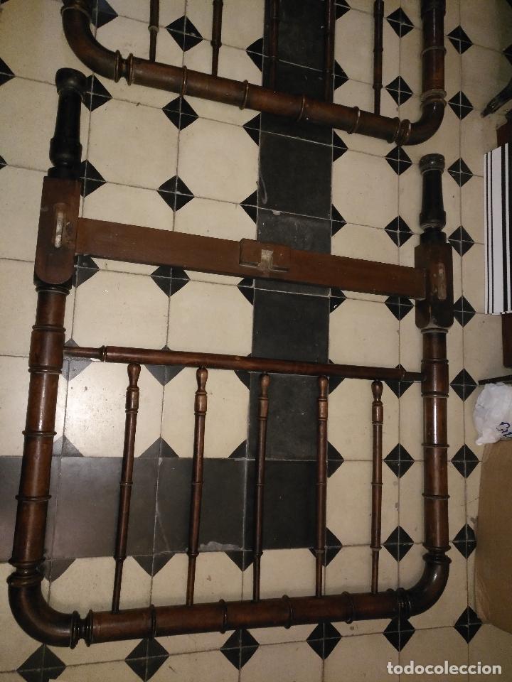 Antig&uuml;edades: CAMA DE MADERA ANTIGUA TORNEADA - Foto 7