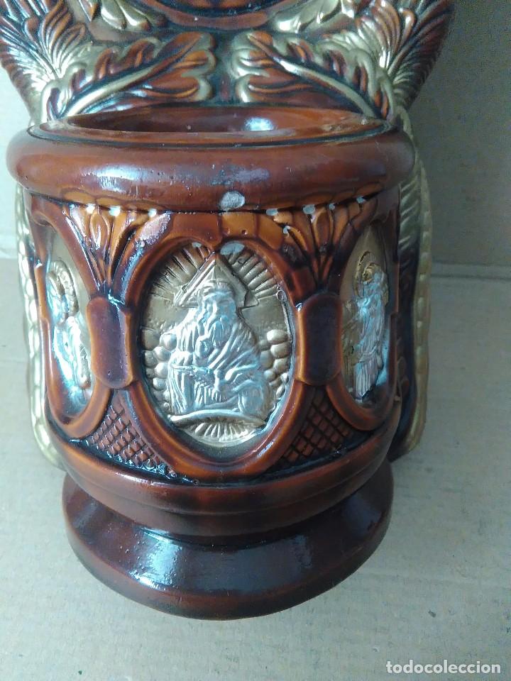 Antig&uuml;edades: Pila benditera - Foto 3