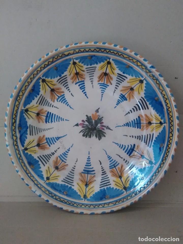 Antig&uuml;edades: Plato de talavera antiguo - Foto 1