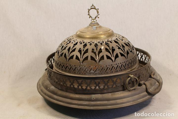 Antig&uuml;edades: brasero antiguo de lat&oacute;n - Foto 4