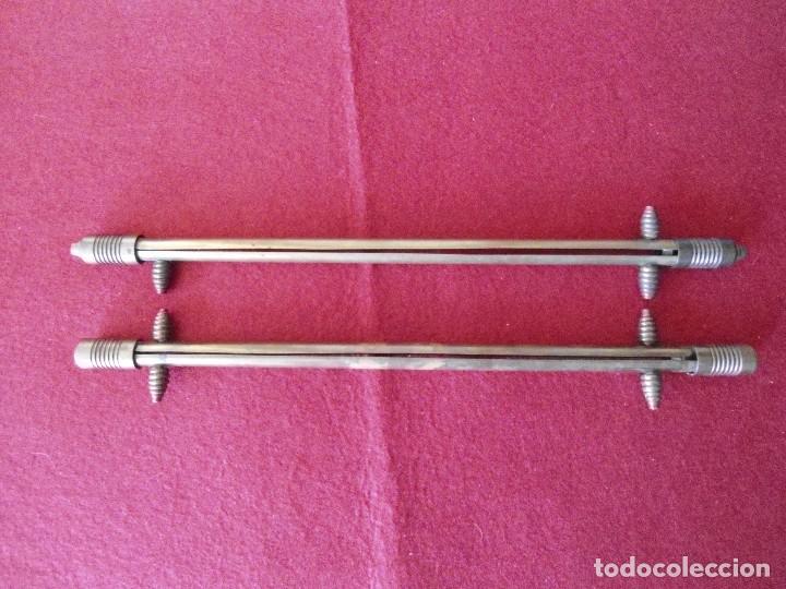 Antig&uuml;edades: PAREJA DE ANTIGUAS PINZAS DE METAL