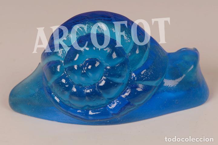 Antiguidades: Antigua caracol de vidrio - 4,5 cm. altura - 8 cm. largo - 98 gr.