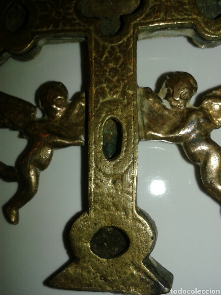 Antig&uuml;edades: CRUZ DE CARABACA EN BRONCE EN RELIEVES - Foto 4