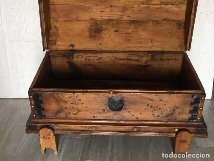 Antig&uuml;edades: - ANTIGUO BAUL DE MADERA - Foto 5