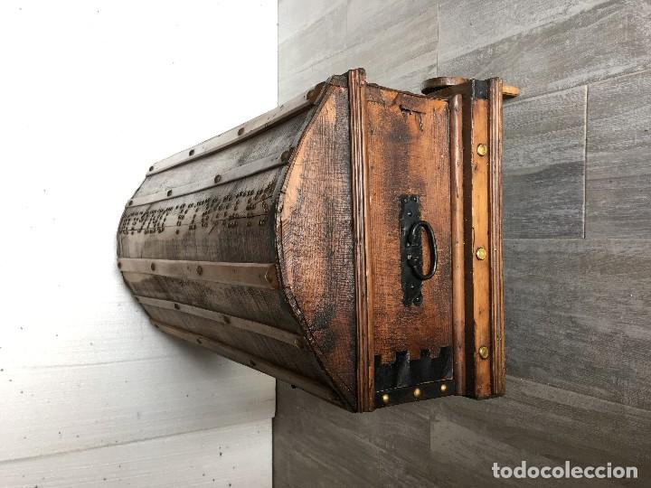Antig&uuml;edades: - ANTIGUO BAUL DE MADERA - Foto 6
