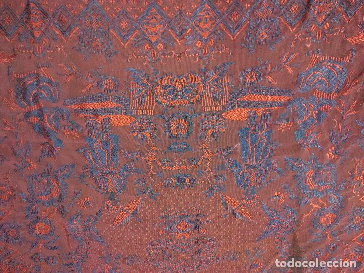 Antig&uuml;edades: Colcha en damasco XIX - Foto 2