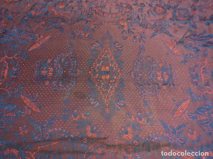 Antig&uuml;edades: Colcha en damasco XIX - Foto 3