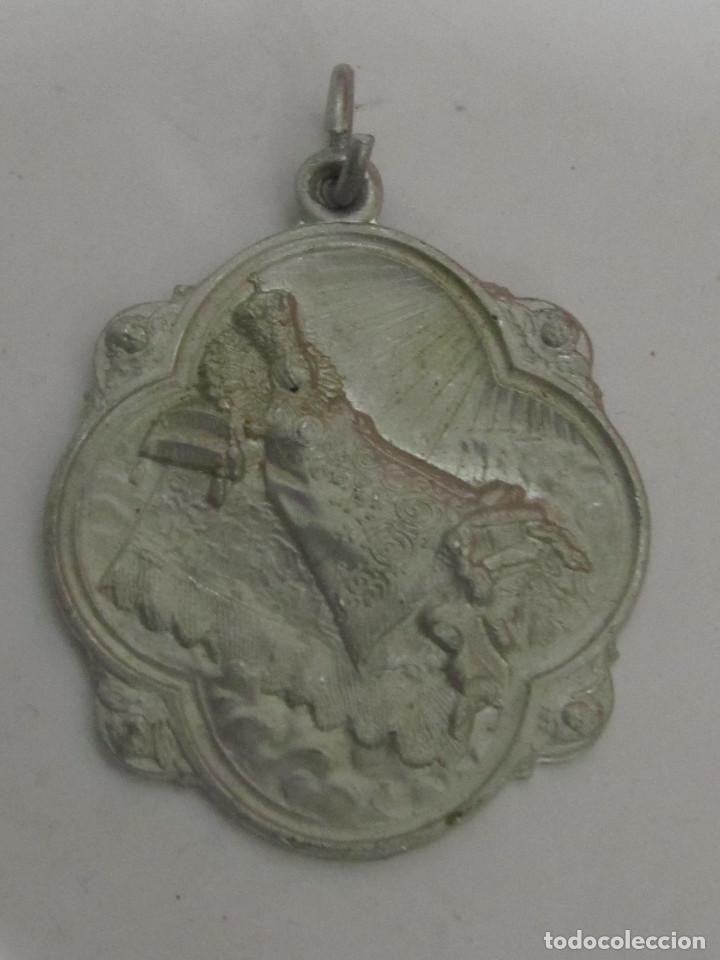 Antig&uuml;edades: MEDALLA PLATEADA DE LA VIRGEN - Foto 1