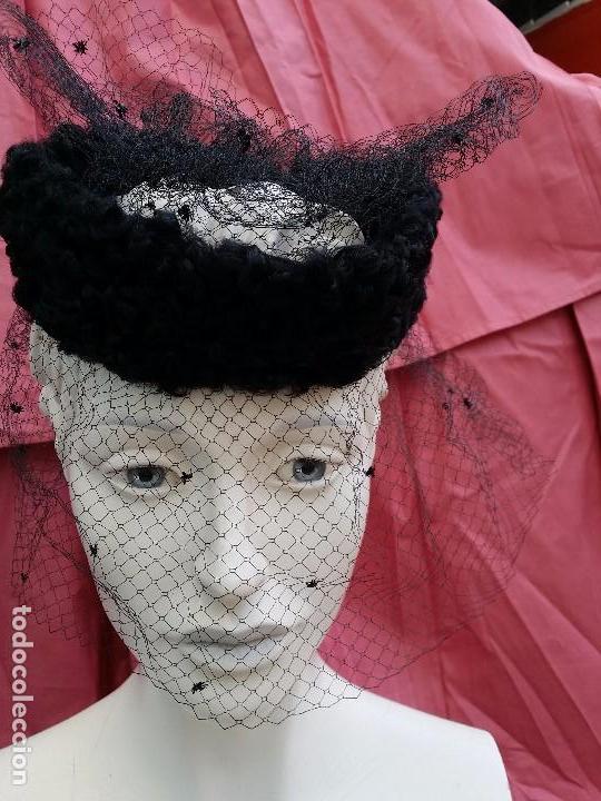 Antig&uuml;edades: Tocado de astracan redecilla. - Foto 2