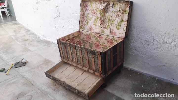 Antig&uuml;edades: Ba&uacute;l con caj&oacute;n - Foto 4
