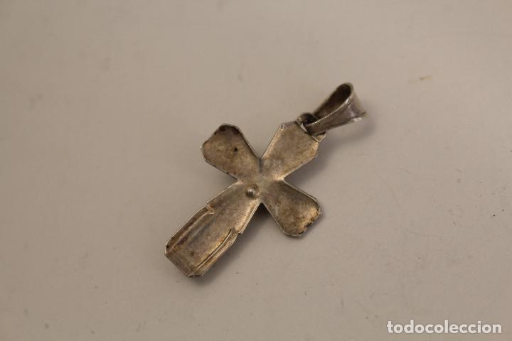 Antig&uuml;edades: crucifijo en plata de ley - Foto 4