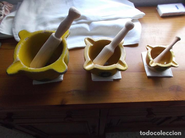 Antig&uuml;edades: LOTE DE TRES MORTEROS DE COCINA VIDRIADOS ANTIGUOS,