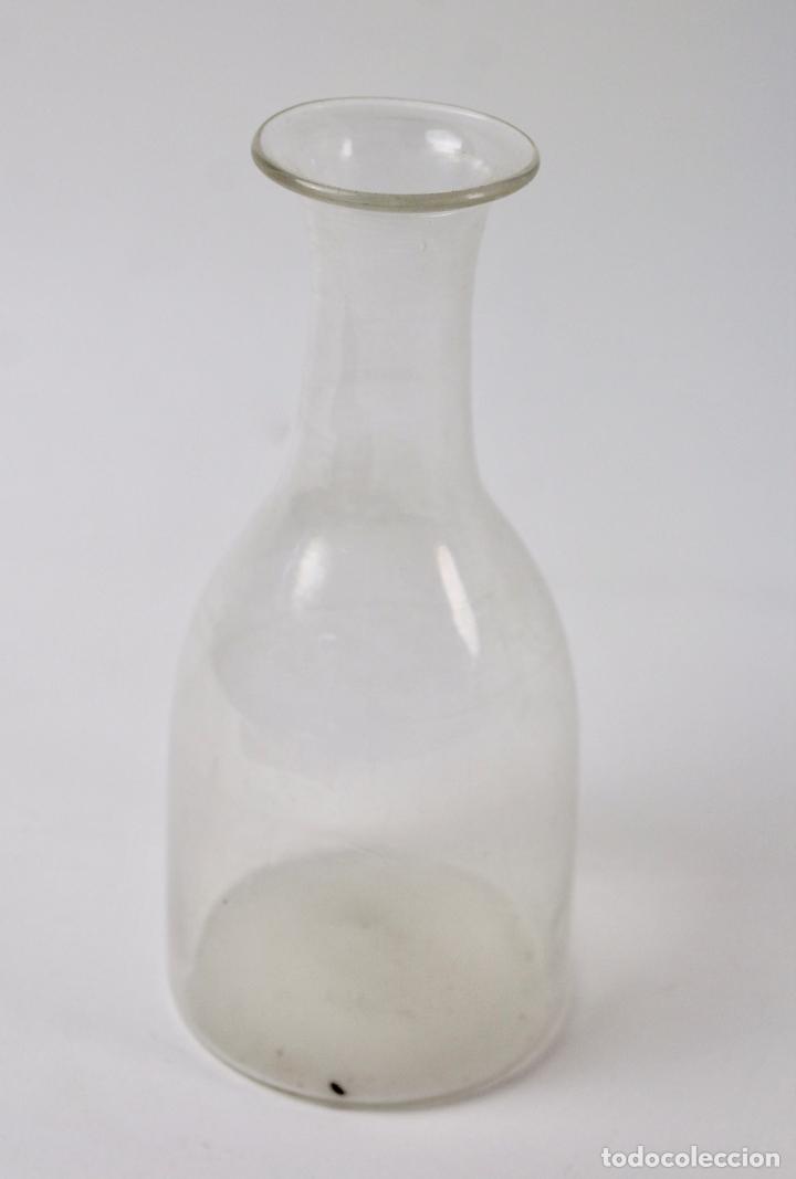 Antig&uuml;edades: BOTELLA DE CRISTAL SOPLADO, FINALES S.XIX. - Foto 1