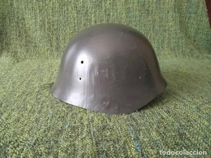 Antig&uuml;edades: Casco b&uacute;lgaro m72/51 - Foto 1