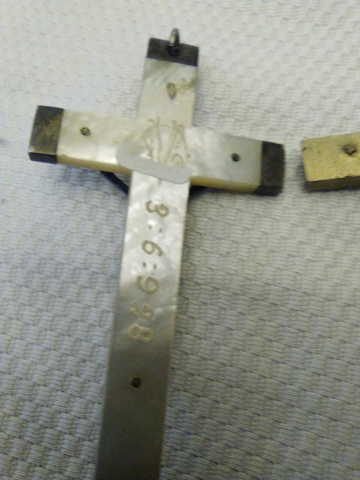 Antig&uuml;edades: LOTE DE DOS CRUCES DE 7CM. APROX. - Foto 4