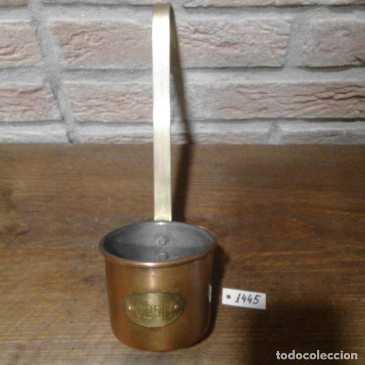 Antig&uuml;edades: ANTIGUA MEDIDA DE ACEITE - Foto 1