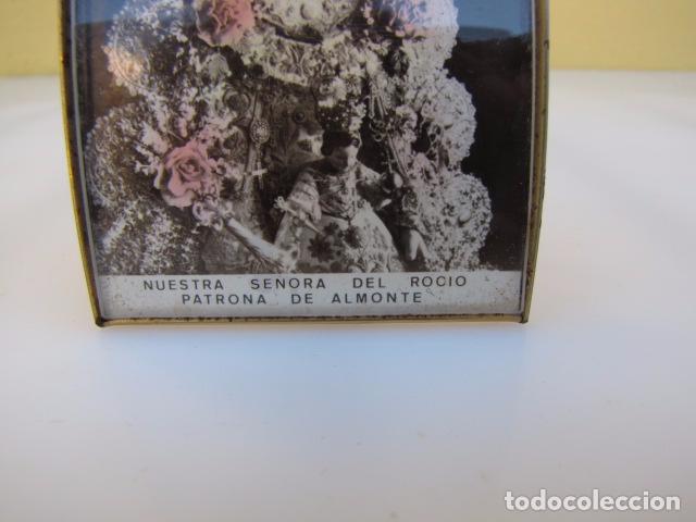 Antig&uuml;edades: Marquito lat&oacute;n Virgen del Rocio - Foto 2
