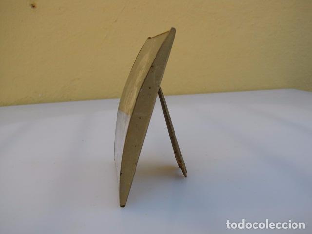 Antig&uuml;edades: Marquito lat&oacute;n Virgen del Rocio - Foto 3