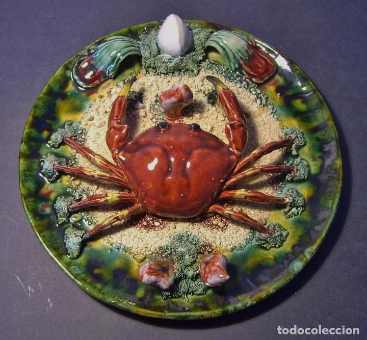 Antig&uuml;edades: PLATO  DE  CER&Aacute;MICA  CON  RELIEVE - Foto 1