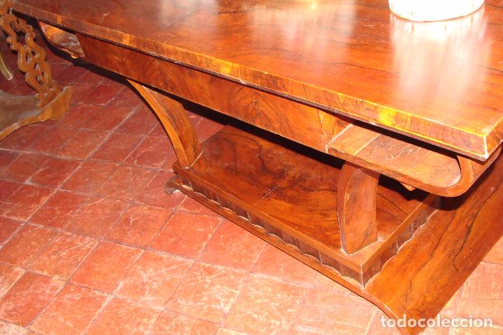Antig&uuml;edades: Mesa Art Dec&oacute; chapeada en nogal - Foto 3