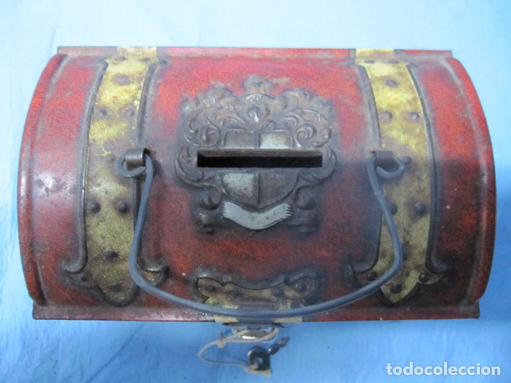 Antig&uuml;edades: ANTIGUA HUCHA DECORADA CON SU CANDADO CORRESPONDIENTE - Foto 6