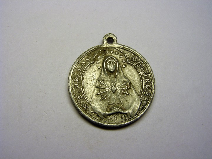 Antig&uuml;edades: Medalla religiosa de N&ordf; S&ordf; de los Dolores. - Foto 1