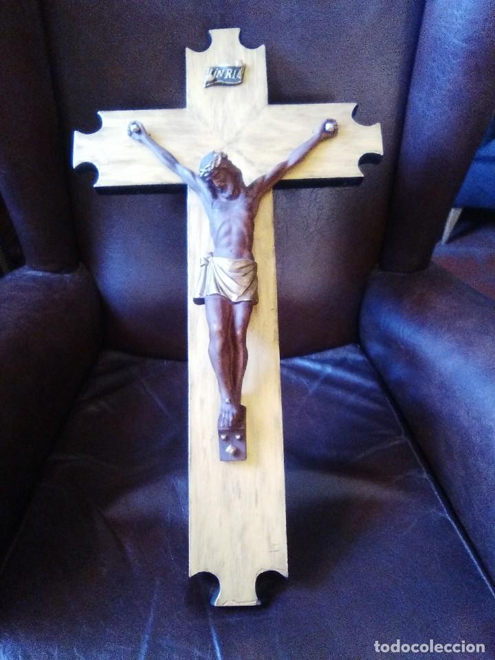 Antig&uuml;edades: Cristo con cruz dorada. - Foto 1