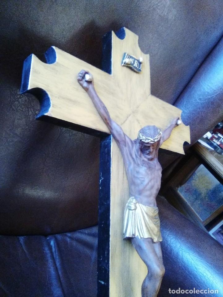 Antig&uuml;edades: Cristo con cruz dorada. - Foto 2