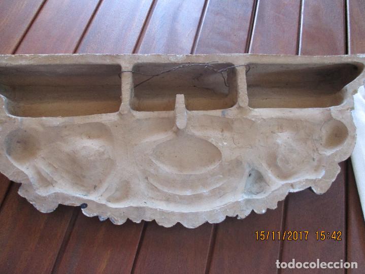 Antig&uuml;edades: Repisa para retablo ceramico (Azulejos) - Foto 4